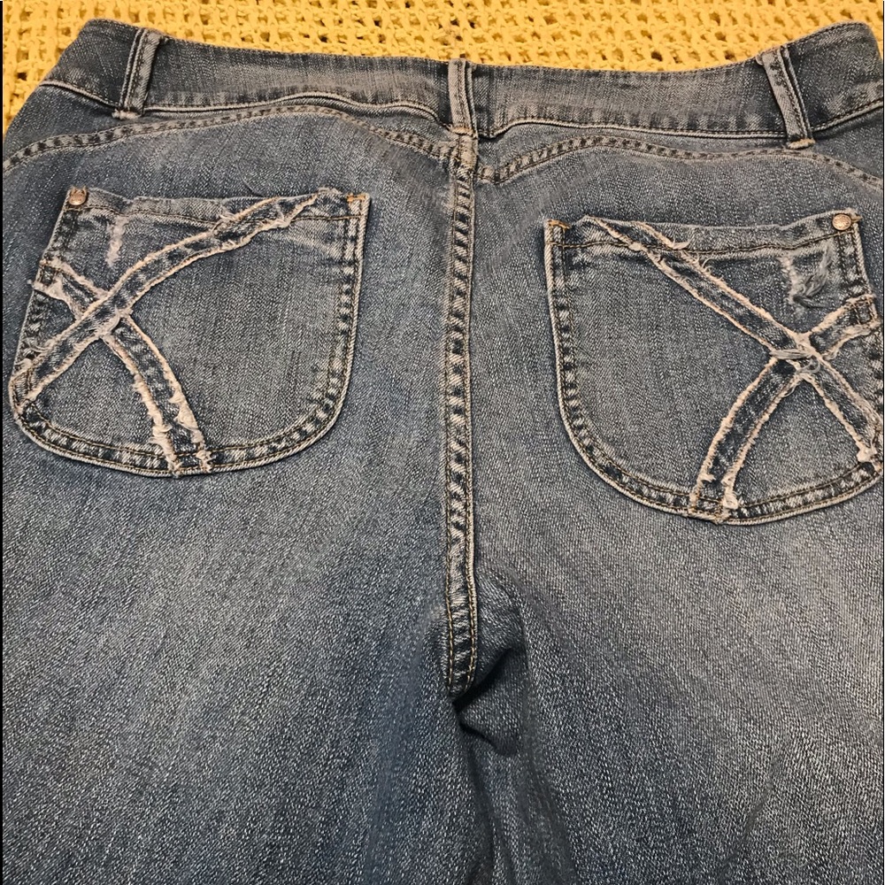 Distressed Capri jeans